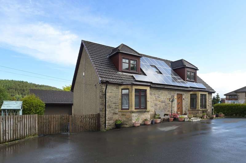 4 Bedrooms Detached House