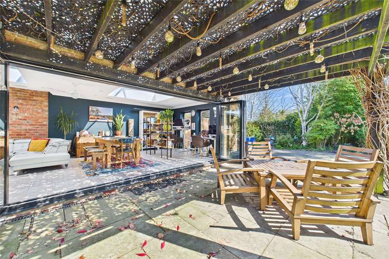 3 Bedrooms House for sale in King Street Lane, Winnersh, Wokingham, Berkshire, RG41