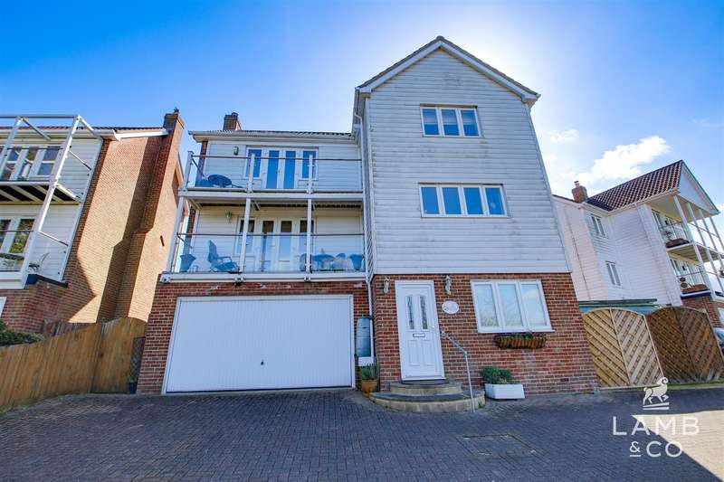 4 Bedrooms Detached House for sale in Station Lane, Harwich, CO12