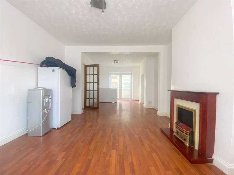 3 Bedrooms Terraced House for rent in Norton Road, Luton, LU3