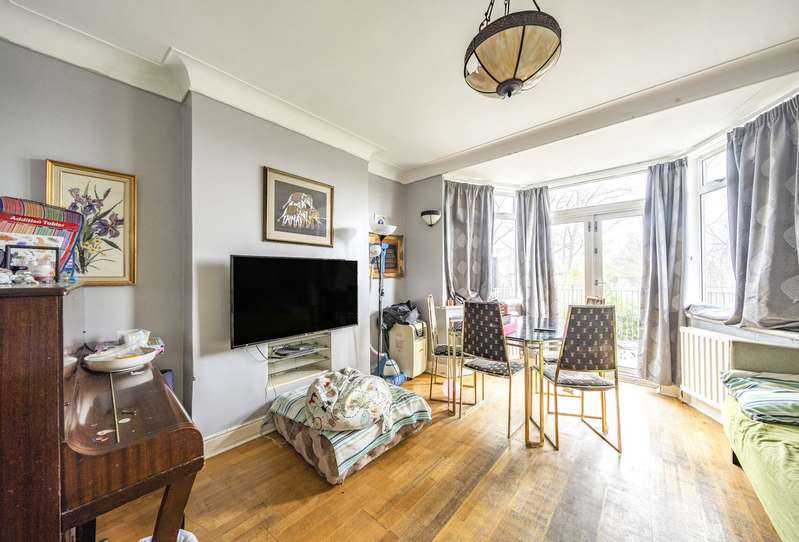 6 Bedrooms House for sale in The Crossways, Wembley, HA9
