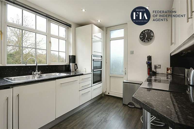 Property for Sale in Oaklands Avenue, Isleworth, Tw7