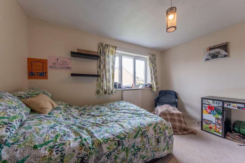 Property for Sale in Bedroom House Detached In Darnhall, Cw7