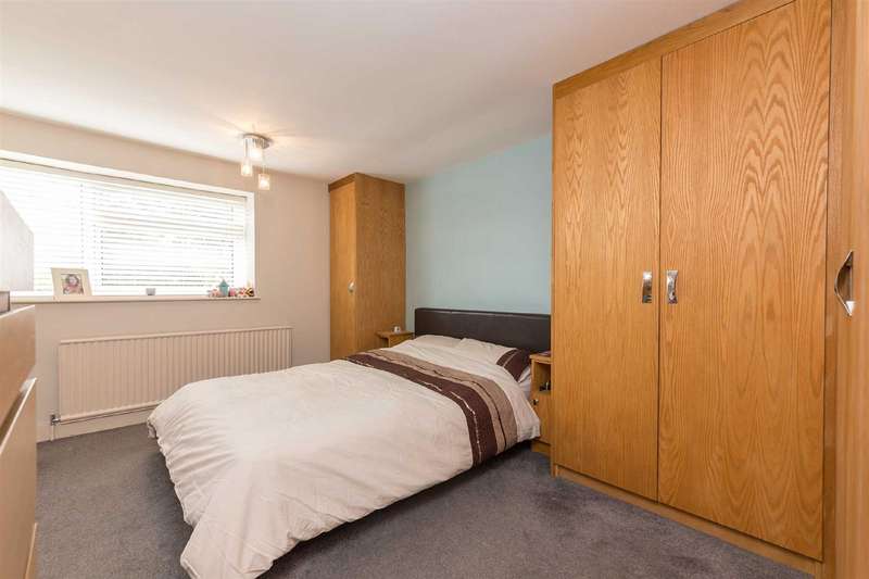 Property for Sale in Gresford Close, St Albans, Al4