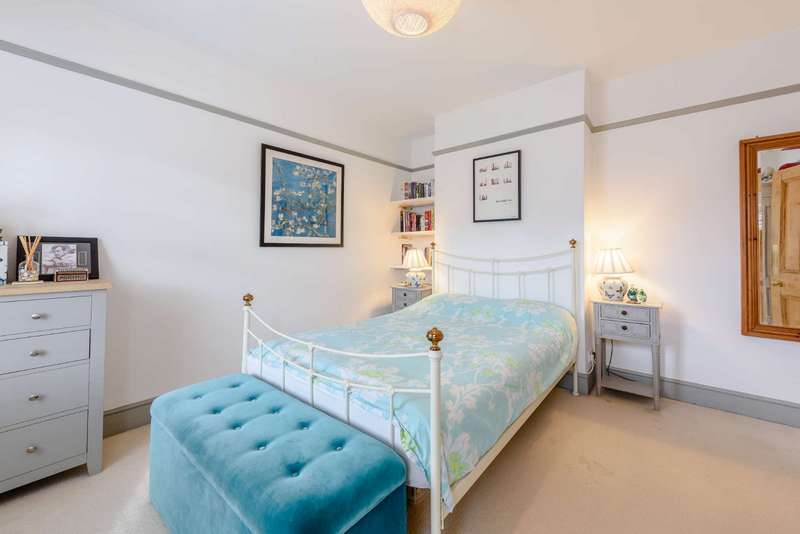 Property for Sale in Wherwell Road, Guildford, Surrey, Gu2