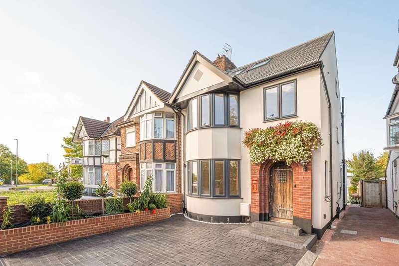 5 Bedrooms Semi Detached House for rent in Page Street, Mill Hill, NW7