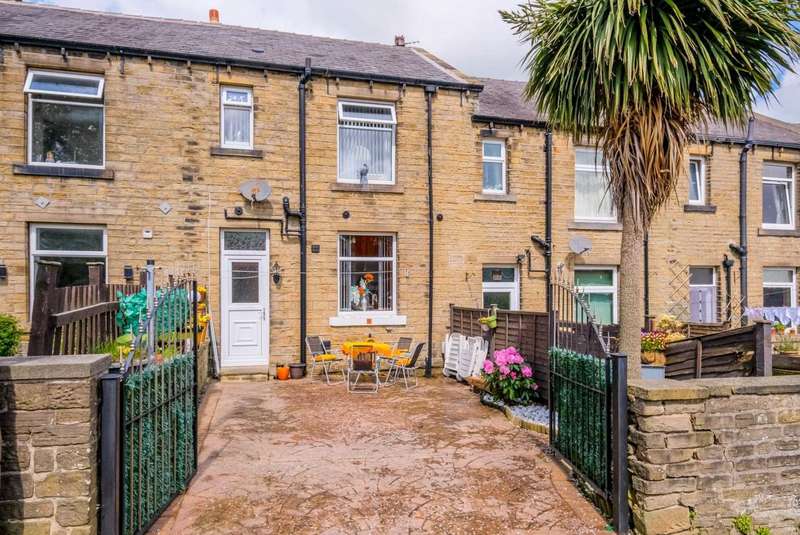 Property for Sale in Wetlands Road, Meltham, Hd9