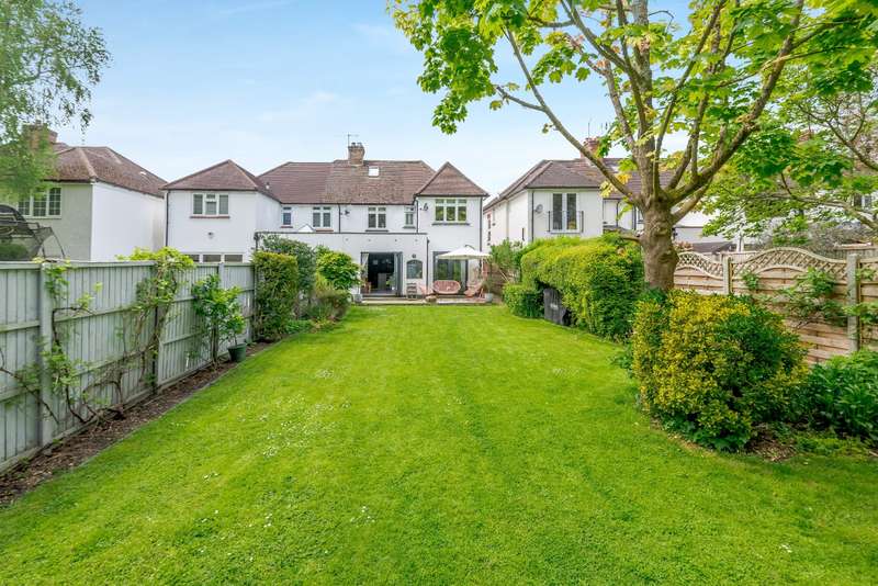 Property for Sale in Poplar Avenue, Windlesham, Surrey, Gu20
