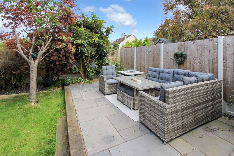 Property for Sale in Woodfield Park Drive, Leighonsea, Essex, Ss9
