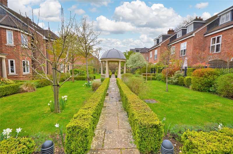 Property for Sale in Beavers Road, Farnham, Surrey, Gu9