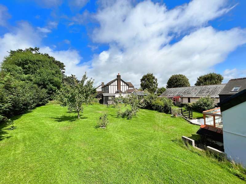 Property for Sale in Fairmead Mews Lower Burraton, Saltash, Pl12