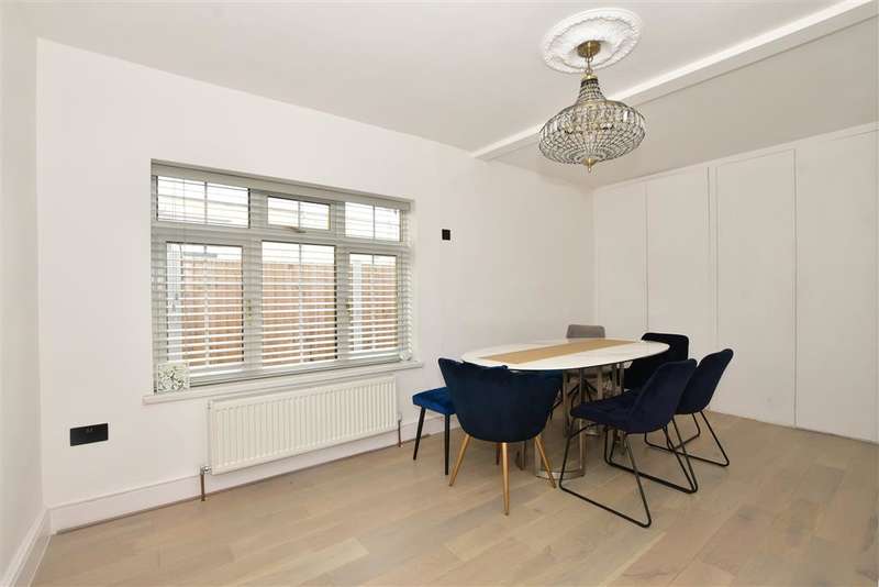 Property for Sale in Stanley Road North, Rainham, Essex, Rm13