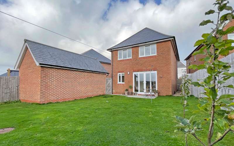 Property for Sale in Lon Y Wyddfa, Penrhosgarnedd, Bangor, Gwynedd