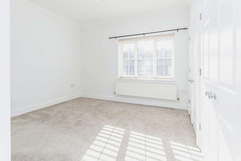 Property for Sale in Park View, Caterham, Surrey, Cr3