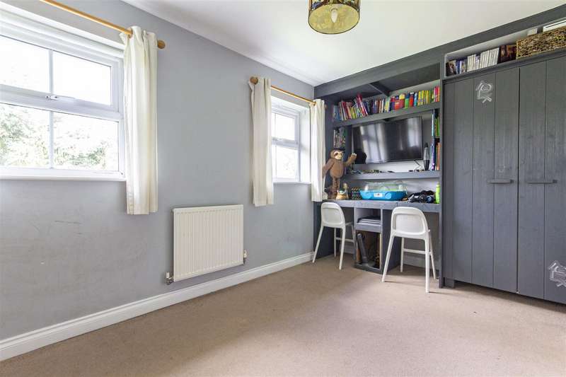 Property for Sale in Wilden Croft, Brimington, Chesterfield, S43