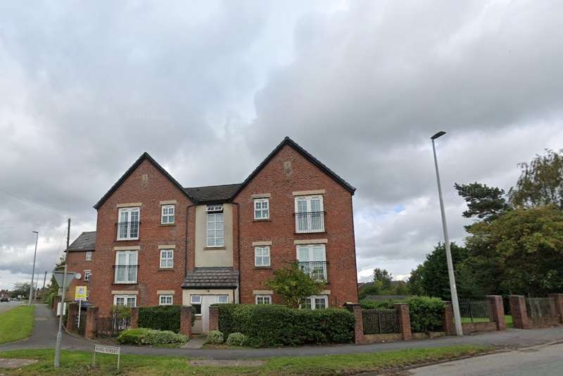 Properties for Sale in Middlewich, Kinderton Manor Middlewich Cheshire