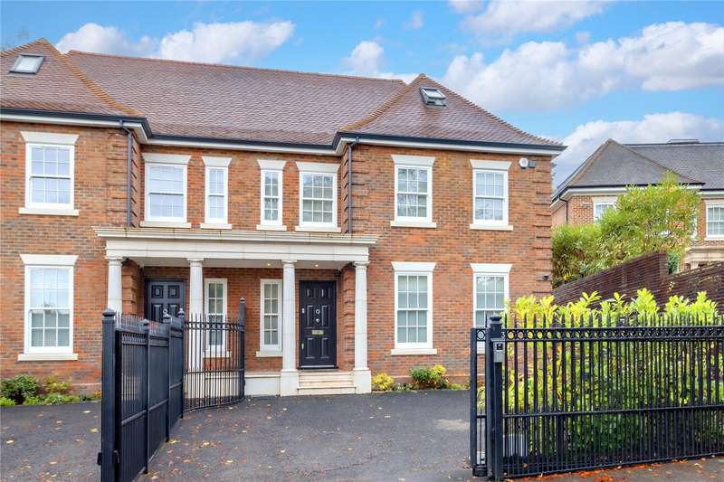 Property for Sale in Newlands Avenue, Radlett, Hertfordshire, Wd7