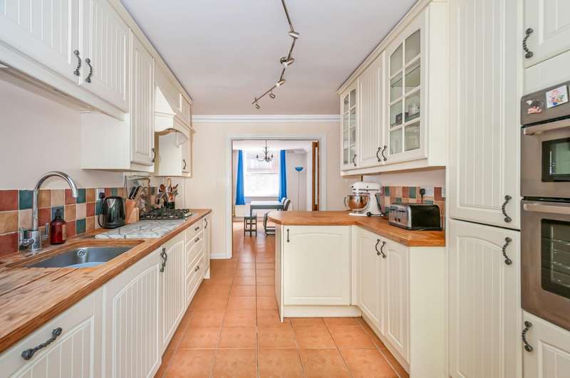 Property for Sale in Lairgate, Beverley, Hu17