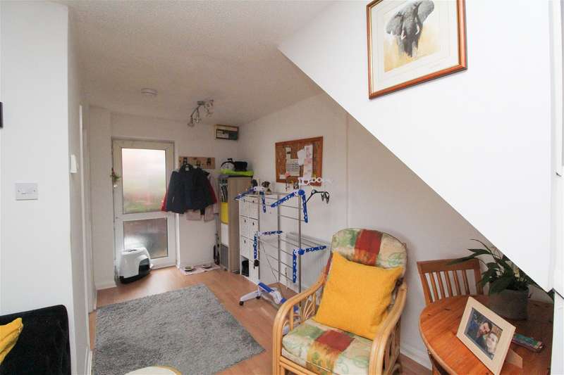 Property to rent in Chestnut Drive, Kingsteignton, Tq12