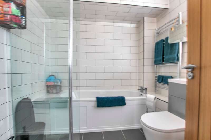 Property for Sale in Seabourne Way, Dymchurch, Tn29