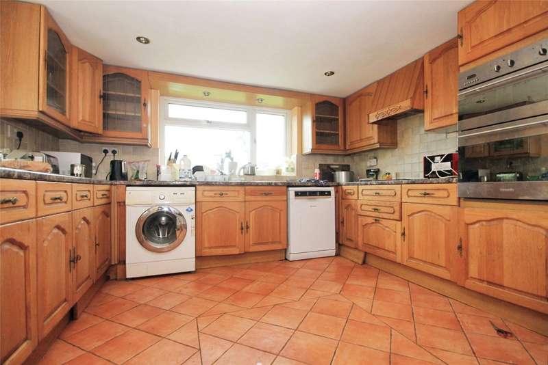 Property for Sale in Nevendon Road, Wickford, Ss12