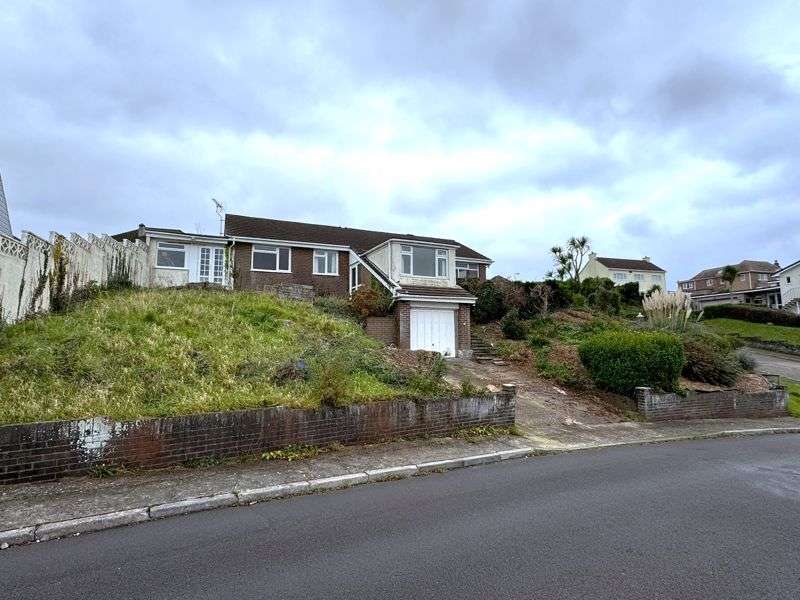 4 Bedrooms Property for sale in Torquay, TQ2