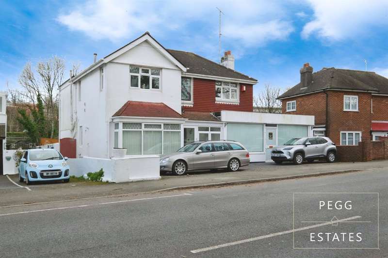 4 Bedrooms Detached House for sale in Newton Road, Torquay, TQ2