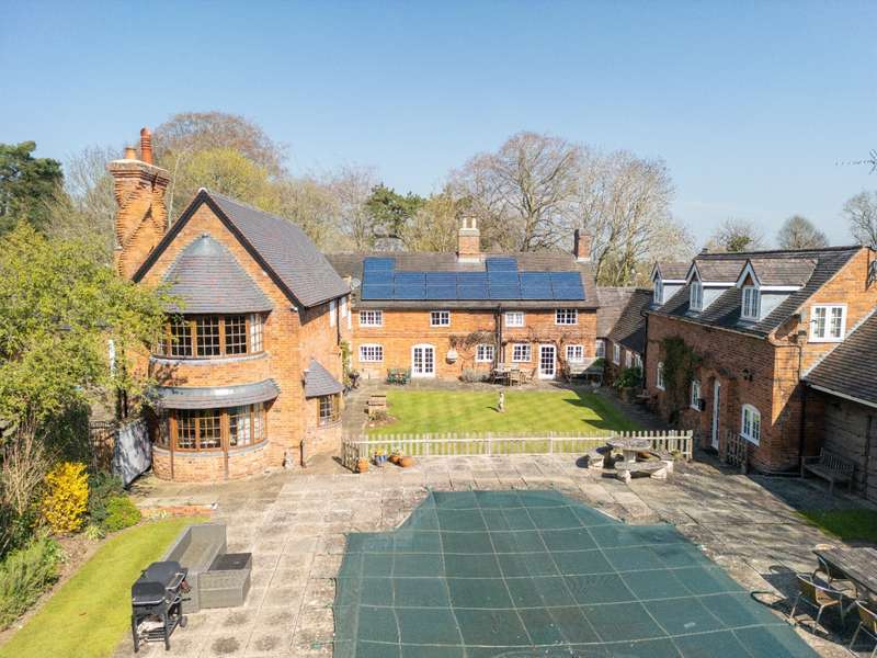 7 Bedrooms Detached House for sale in Lilbourne Road, Clifton-upon-dunsmore, CV23