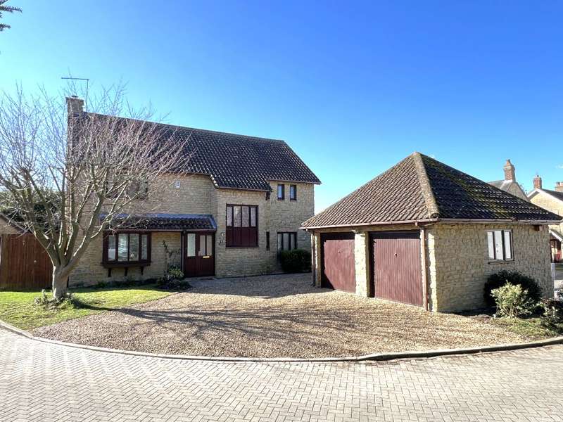 5 Bedrooms Detached House for sale in The Orchard, Bozeat, NN29