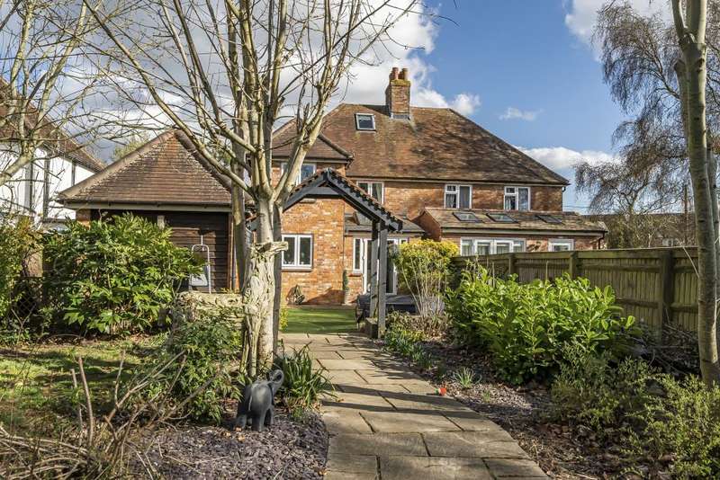 4 Bedrooms Semi Detached House for sale in Garsington, Oxfordshire, OX44