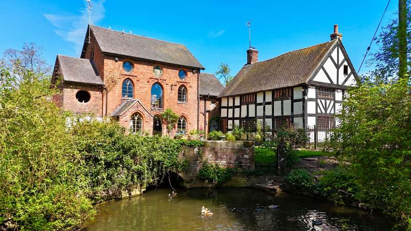 7 Bedrooms Property for sale in The Blythe, Stafford, ST18