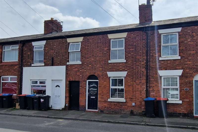 3 Bedrooms Terraced House for sale in Station Road, Winsford, CW7