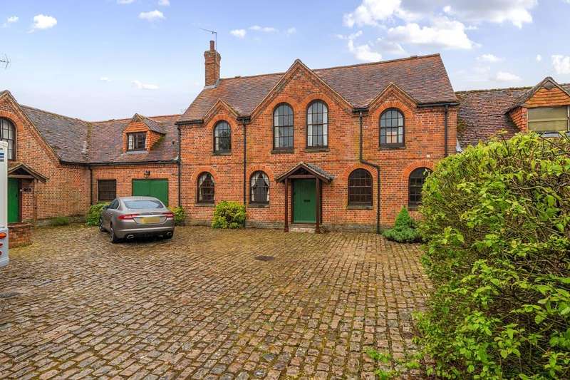 3 Bedrooms Link Detached House