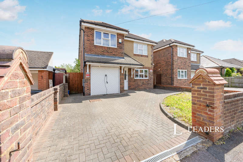 5 Bedrooms Detached House for rent in Large Bedroom Home - Lu - Close To Leagrave Station, LU4
