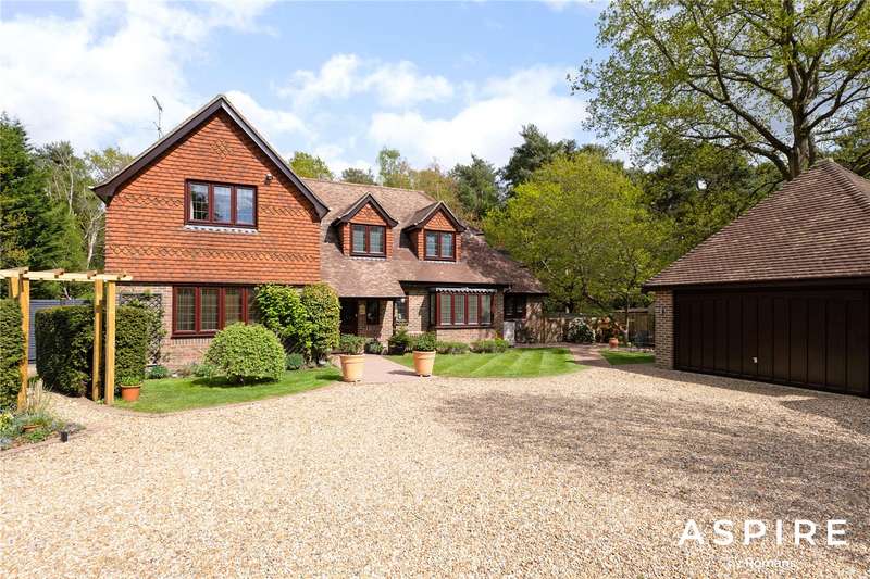 4 Bedrooms House