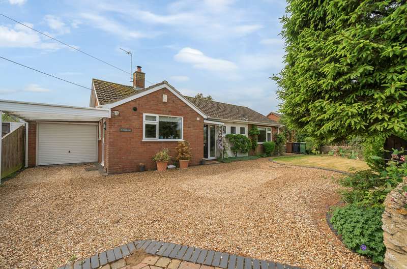 3 Bedrooms Bungalow for sale in Buckland Road, Charney Bassett, Wantage, Oxfordshire, OX12