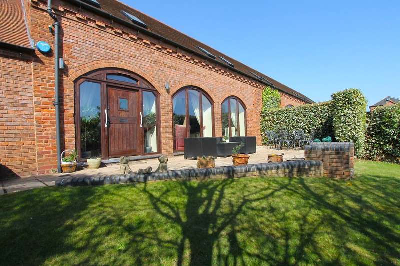 4 Bedrooms Barn Conversion Character Property for sale in Castle Barns, Cookley, Kidderminster, DY10