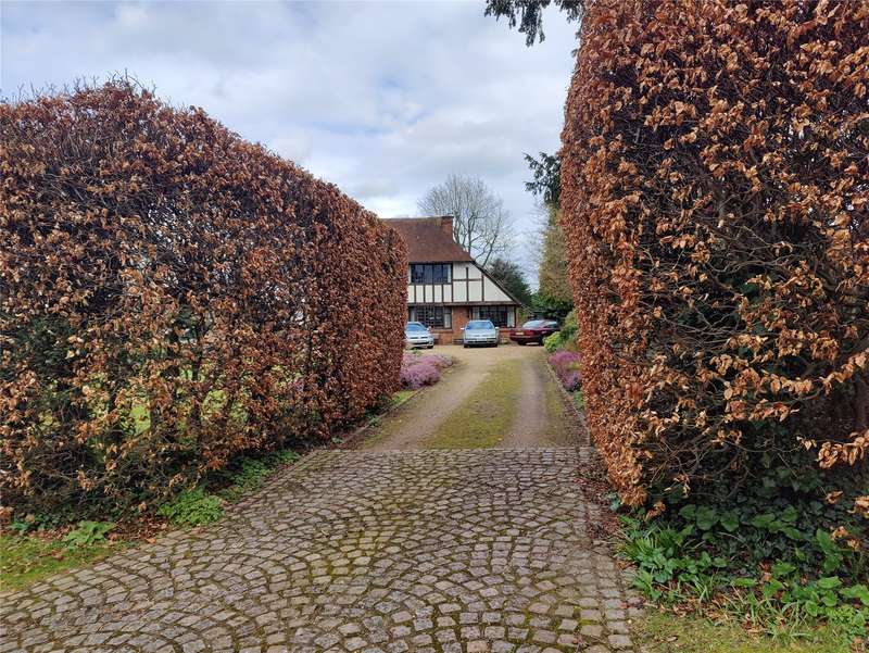 5 Bedrooms House for sale in Fairway, Guildford, GU1