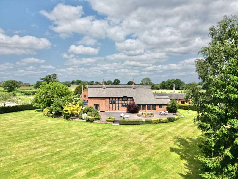 3 Bedrooms Property for sale in Knighton, Stafford, ST20