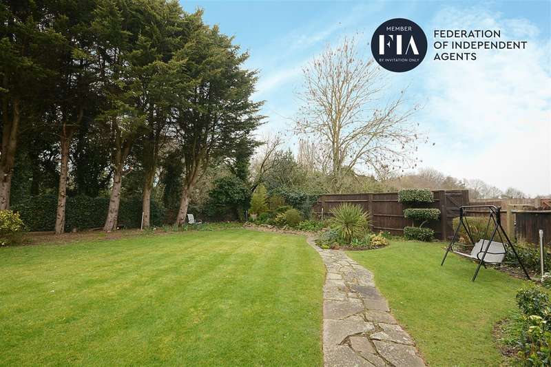 Property for Sale in Oaklands Avenue, Isleworth, Tw7