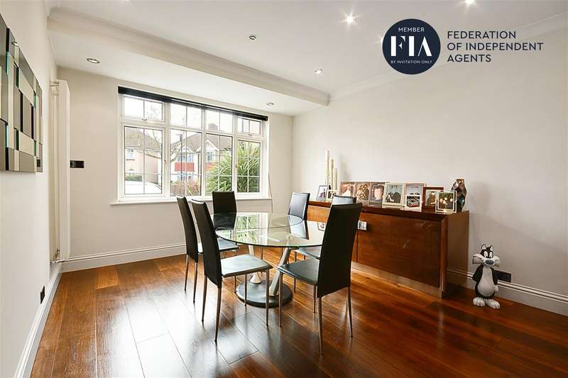 Property for Sale in Oaklands Avenue, Isleworth, Tw7