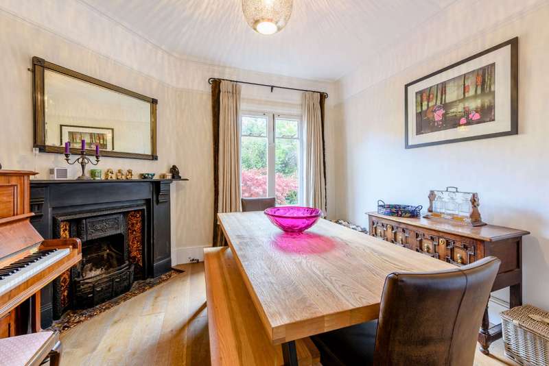 Property for Sale in Wherwell Road, Guildford, Surrey, Gu2