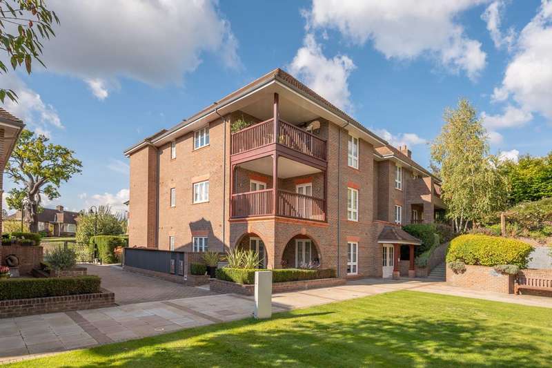 2 Bedrooms Flat for rent in Hammers Lane, Mill Hill, NW7