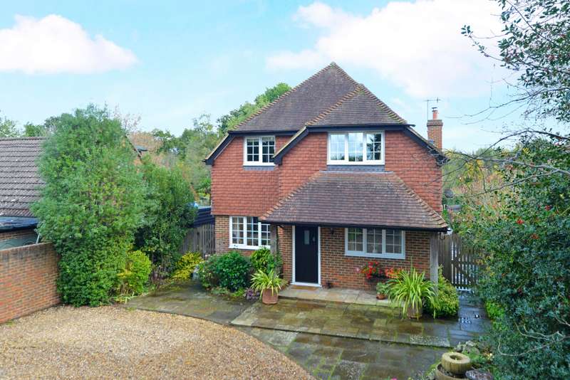 Properties for Sale in Godalming, Mousehill Godalming Surrey