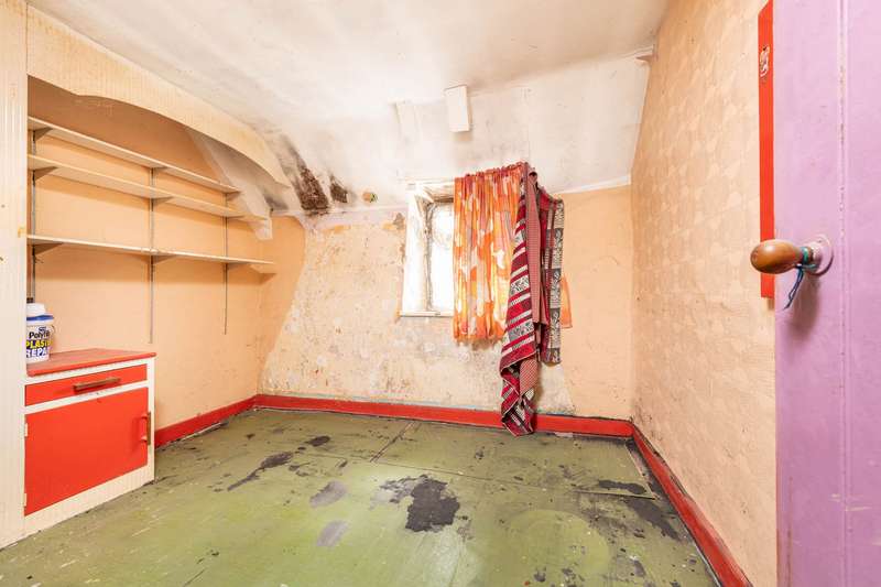 Property for Sale in Tristram Road, Ducklington, Ox29