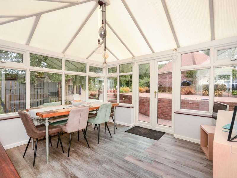 Property for Sale in Moorbank Drive, Crosspool, Sheffield, S10