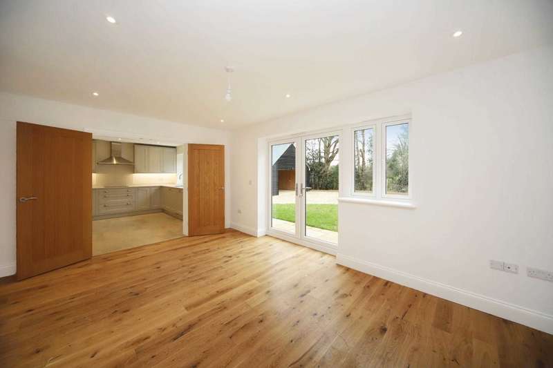 Property for Sale in Bovingdon New Home Spectacular Views, Hp3