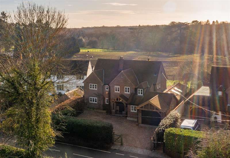 Properties for Sale in Berkhamsted, Hudnall Berkhamsted Hertfordshire