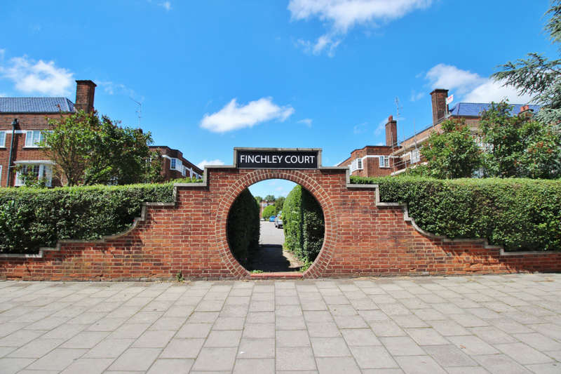 Property for Sale in Finchley Court, Ballards Lane, N3