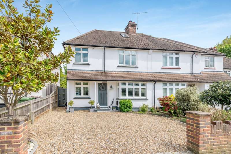 Property for Sale in Poplar Avenue, Windlesham, Surrey, Gu20